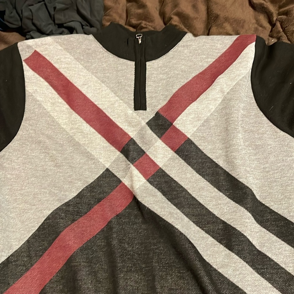 Medium men’s sweater